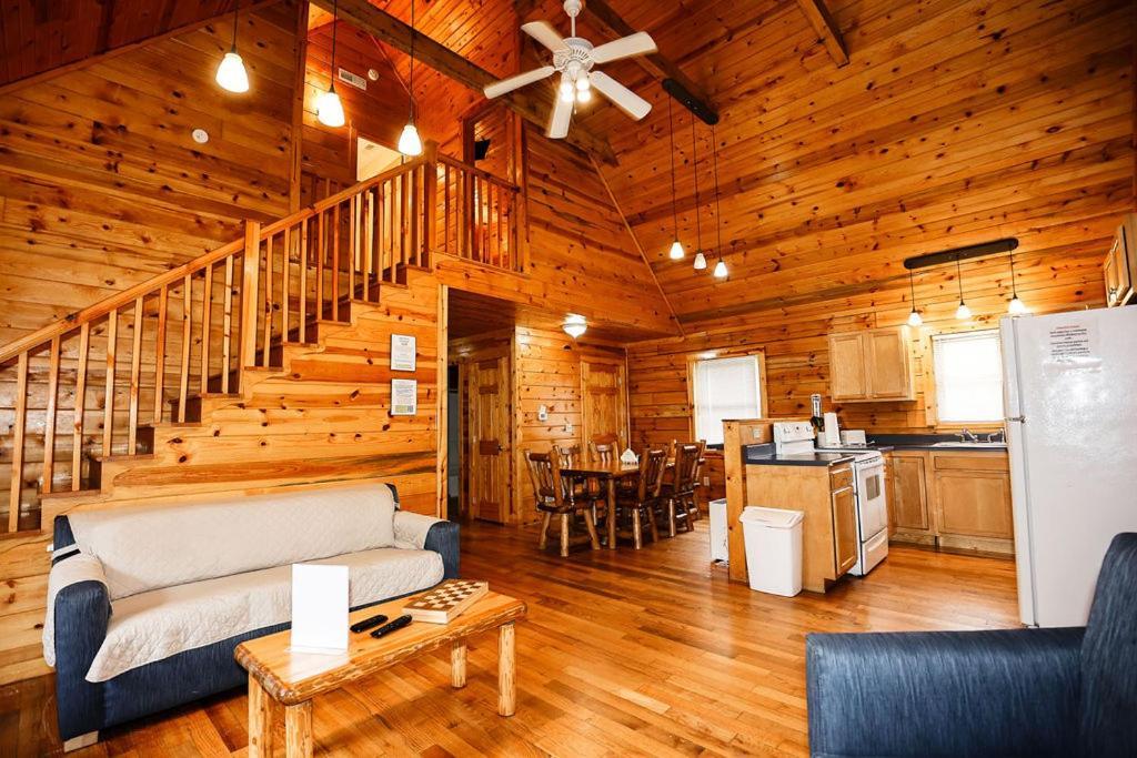 The Cabins At Pine Haven - Beckley Beaver Zewnętrze zdjęcie